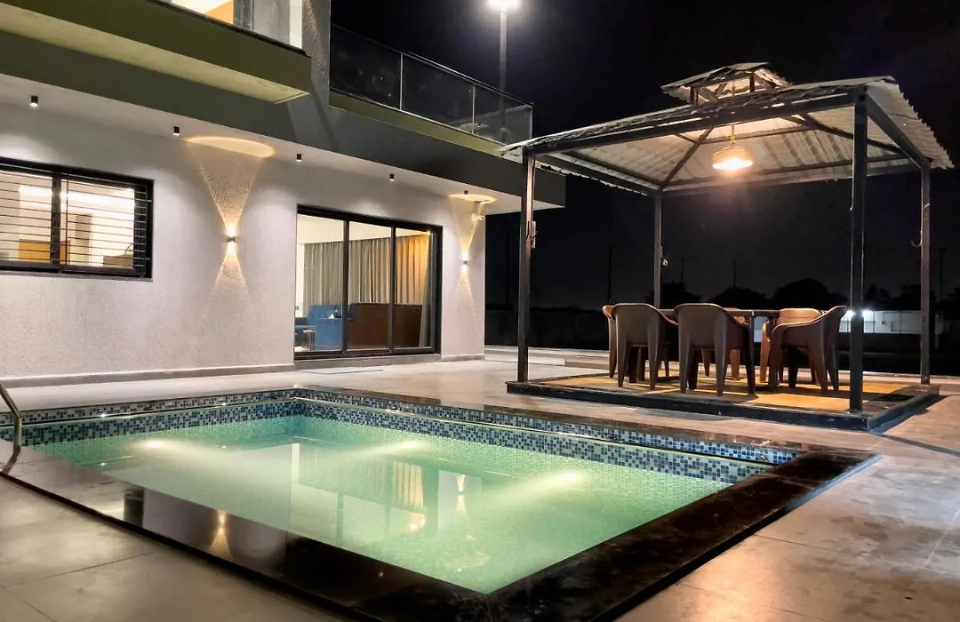 Regency Farm House With Pvt Swimming Pool Surat-1
